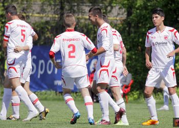 Calificarea juniorilor B la turneul semifinal va fi decisă la Ovidiu în ultimul meci dintre Dinamo şi Viitorul Constanţa