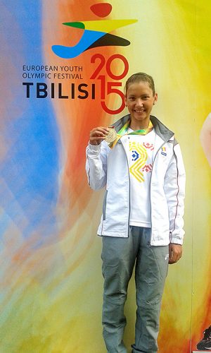 Claudia Gâdea - aur la 400 m mixt - FOTE 2015